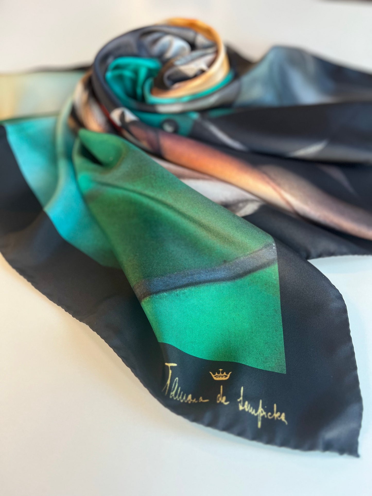 Autoportrait, Tamara in the Green Bugatti Silk Scarf